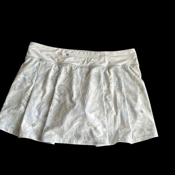Lululemon Jasmine White Gray Print Golf Tennis Pickleball Skort size 10 - Picture 3 of 6